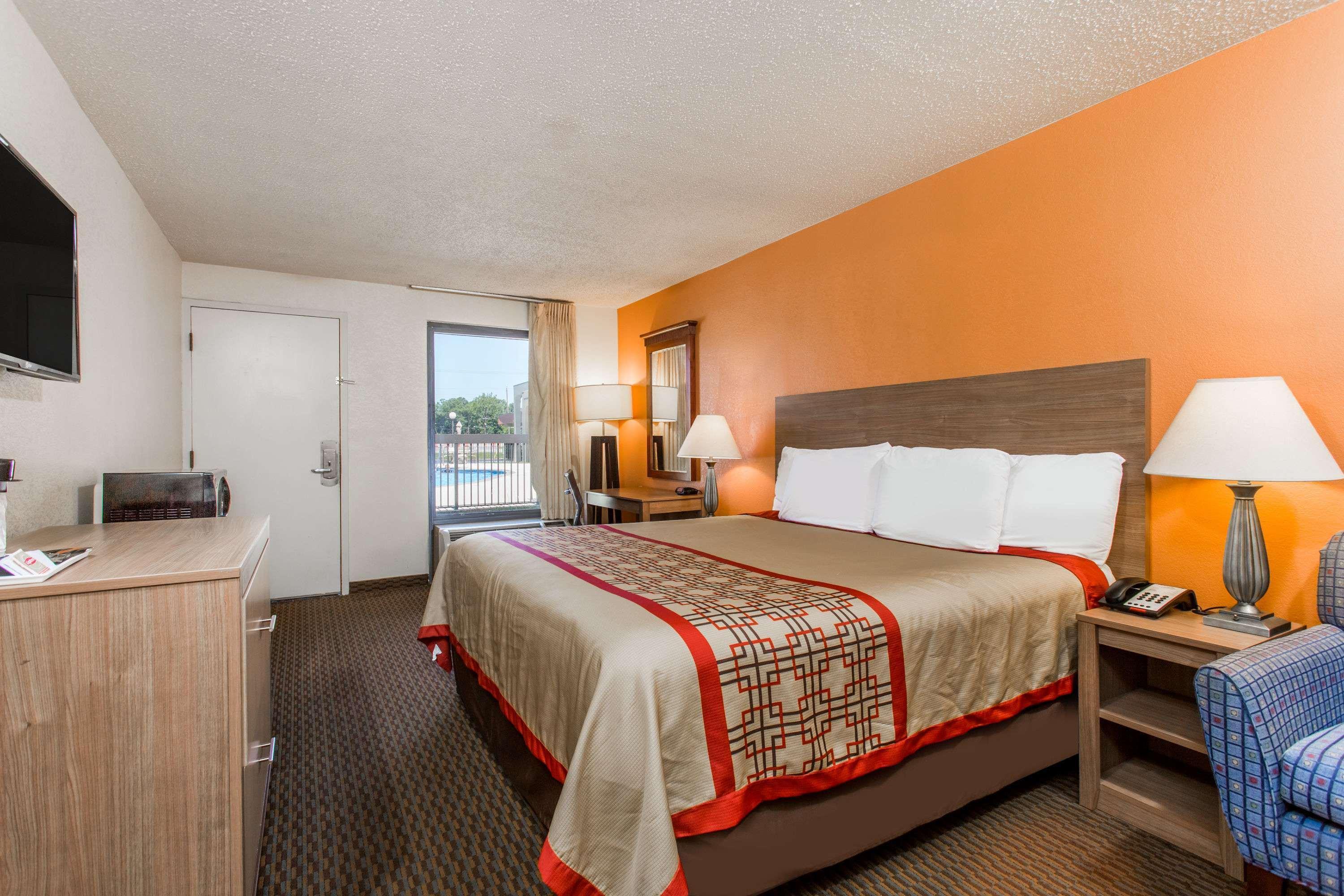 Days Inn By Wyndham Norfolk Airport Exterior foto